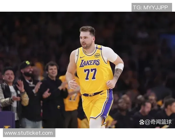 班顿独得23分助力湖人战胜开拓者稳居西部第三詹姆斯东契奇缺阵影响比赛走势